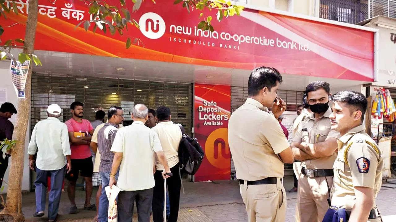 भारतमा न्यू इन्डिया कोअपरेटिभ बैंक संकटमा, आरबीआईले गर्यो सञ्चालक समिति निलम्बन, निक्षेप जम्मा गर्न तथा निकाल्न प्रतिबन्ध