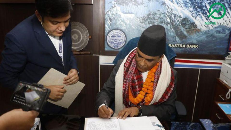 गभर्नर पौडेलको पहिलो निर्णय : एक हजार र पचास रुपैयाँको नोट छापिने