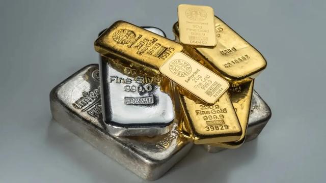 Gold and Silver Prices Continue to Decline in Nepali Market