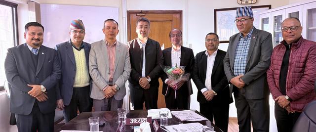 नेपाल धितोपत्र बोर्डका नवनियुक्त सदस्य पिताम्बर भण्डारीले लिए शपथ