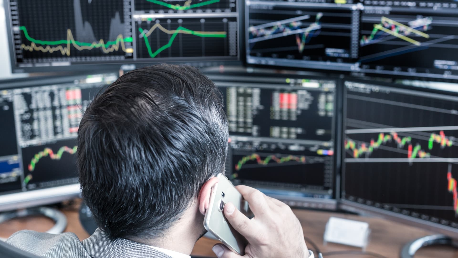 Broker Firms Earn Over Rs 420 Million in Baisakh as Trading Activity Concentrates Among Top Players