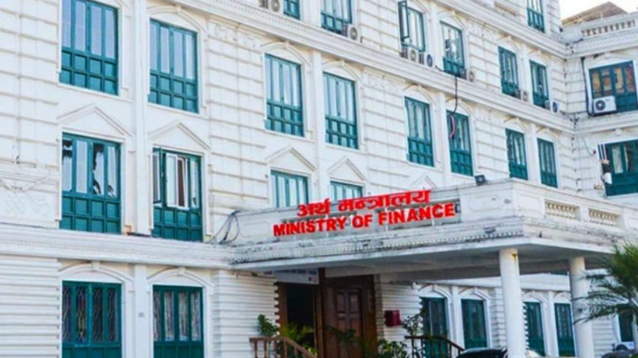 चालु आर्थिक वर्षको छ महिनामा सरकारको खर्च ६ खर्ब नाघ्यो