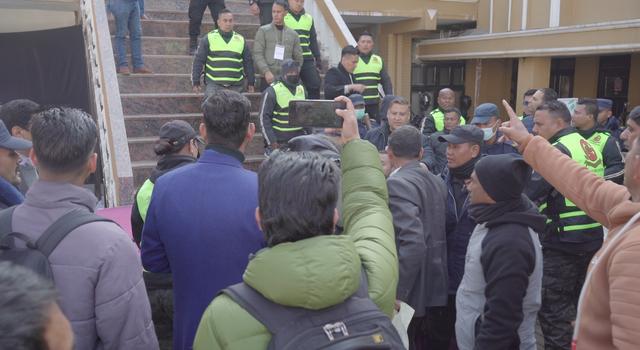 Nightclub-Style Security, Shareholders Locked Out — Synergy Power AGM Erupts Into a “High-Voltage” Controversy